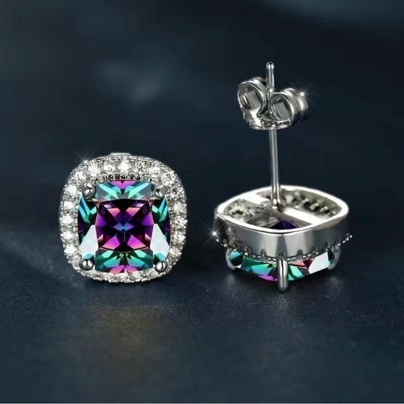 ELEGANT Multicolor and Silver Square Shape Stud Earrings, New In Package - Picture 4 of 5